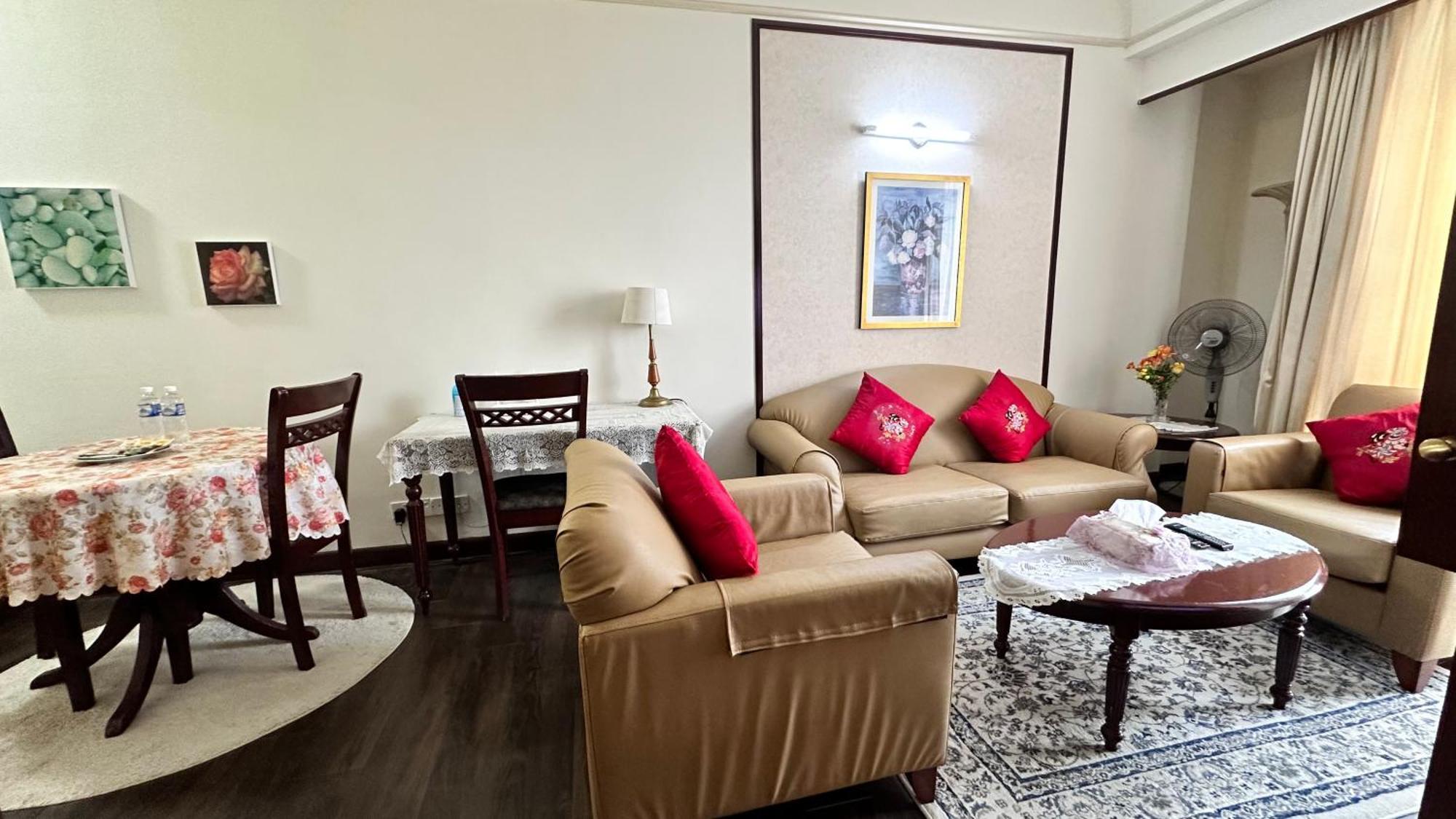 Rj Service At Times Square Apartment *