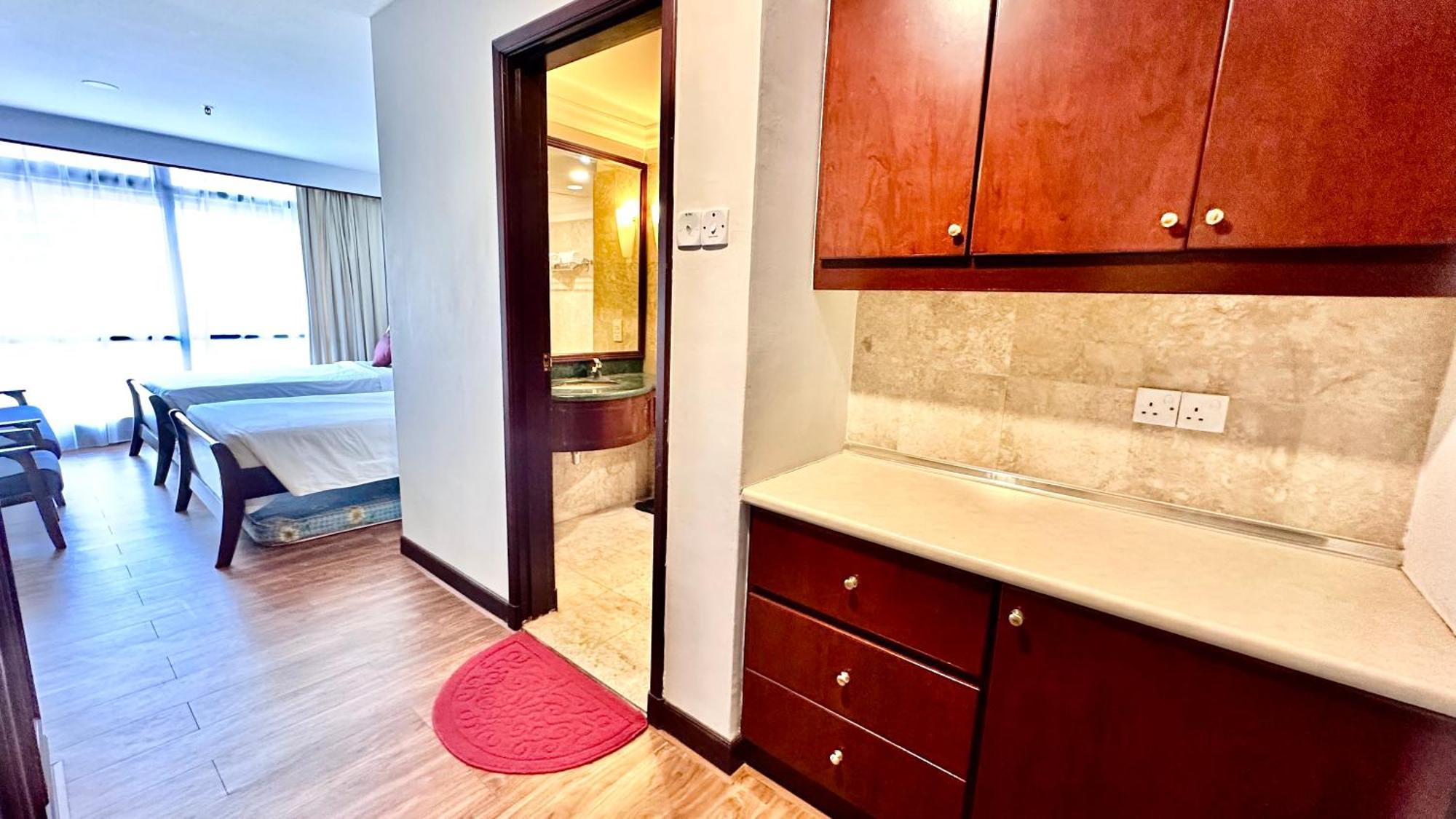 Rj Service At Times Square Apartment *